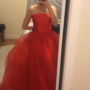 Sherri Hill red prom dress